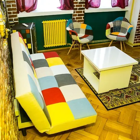 Steampunk Downtown Studio Бухарест